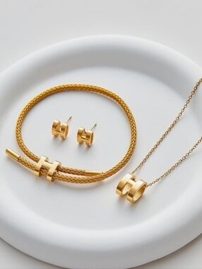 Fashion Jewelry Gold Tone Necklace, Bracelet & Stud Earring Set